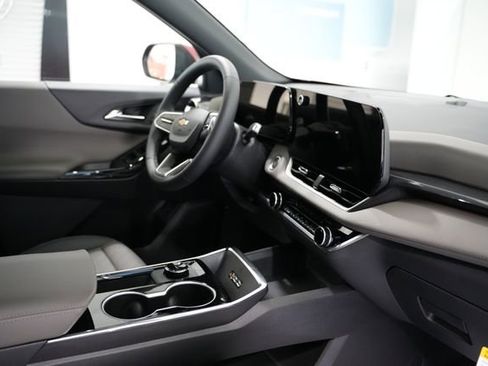 New 2026 Chevrolet Equinox LT image 22