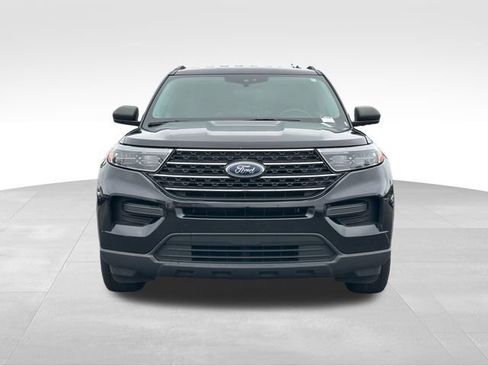 Used 2023 Ford Explorer XLT RWD image 8