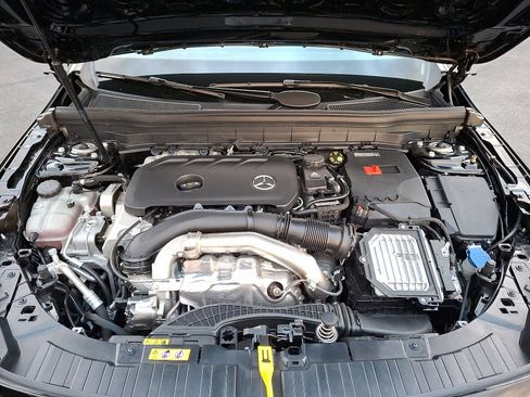 Certified 2025 Mercedes-Benz GLB 250 4MATIC image 29