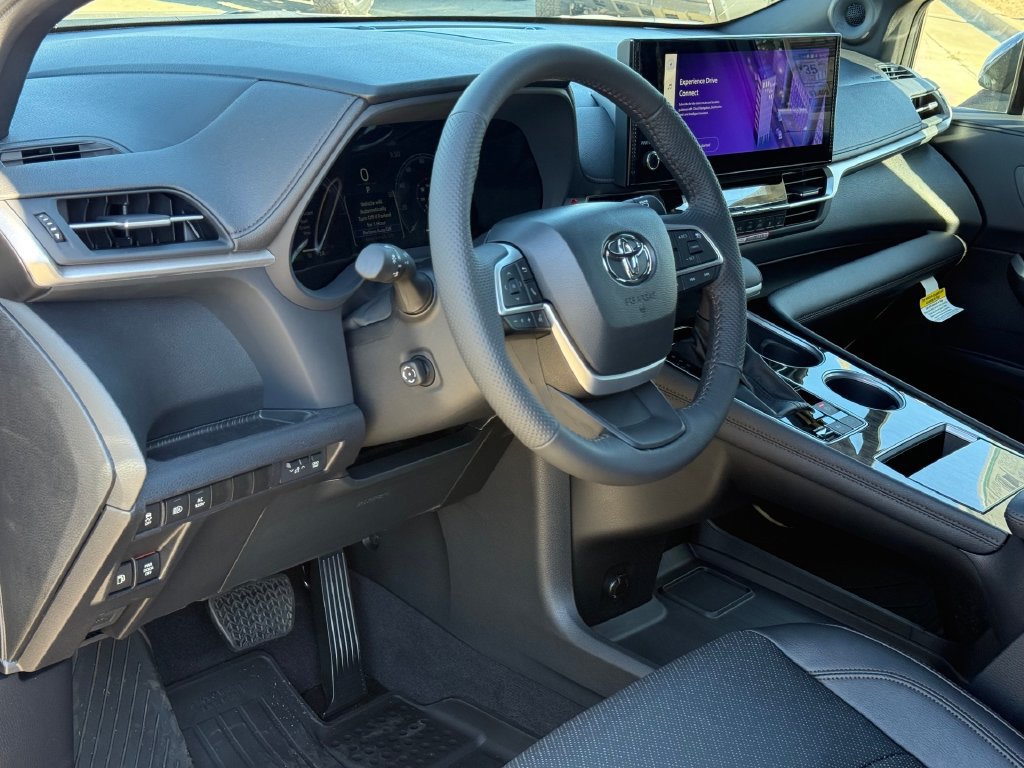 New 2026 Toyota Sienna Limited AWD/4WD image 8
