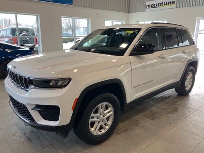 Used 2023 Jeep Grand Cherokee Laredo w/ Luxury Tech Group I