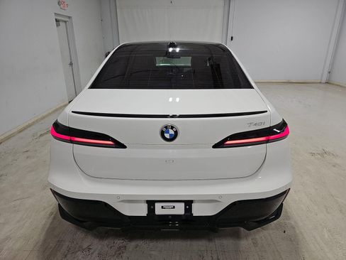Used 2023 BMW 740i w/ Executive Package RWD image 5