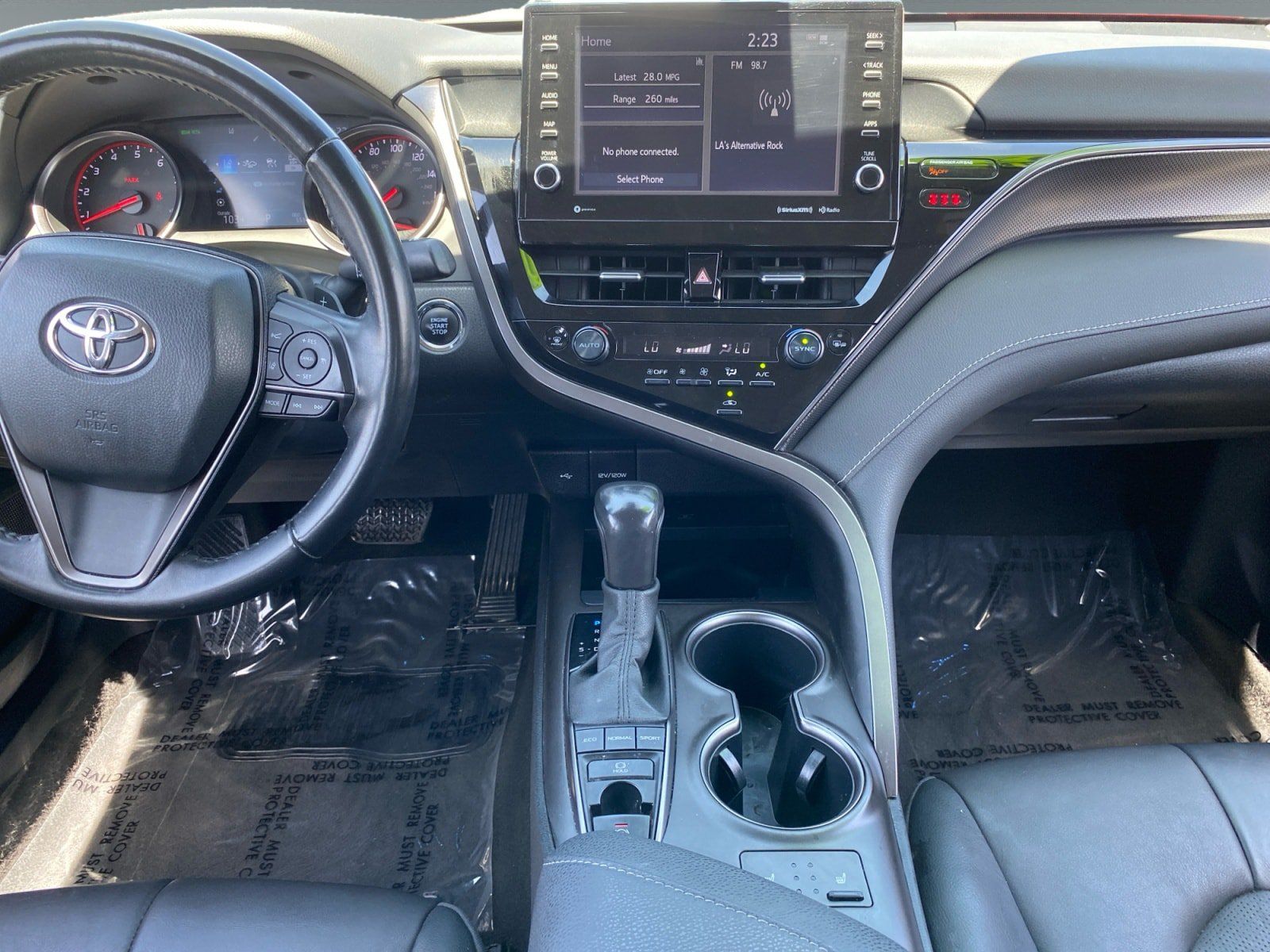 Used 2023 Toyota Camry XSE FWD image 11