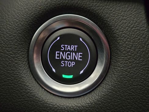 New 2025 Chevrolet Colorado LT w/ LT Convenience Package image 12