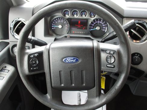 Used 2016 Ford F250 XLT w/ XLT Value Package image 16