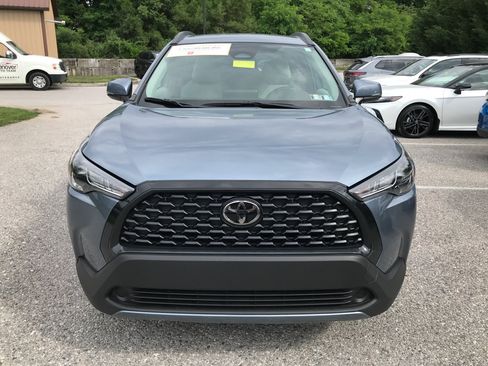 Certified 2023 Toyota Corolla Cross LE AWD/4WD image 3