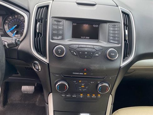 Used 2016 Ford Edge SEL AWD/4WD image 11