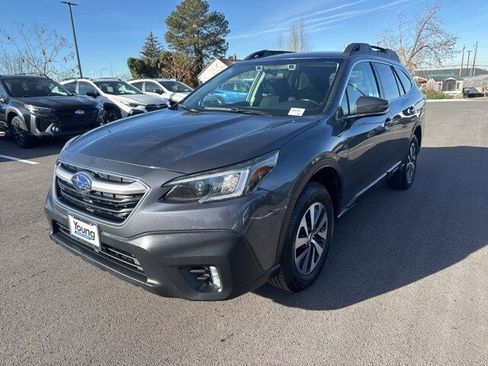 Used 2020 Subaru Outback Premium image 7