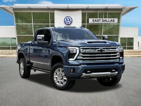 Used 2025 Chevrolet Silverado 2500 High Country w/ Technology Package AWD/4WD image 1