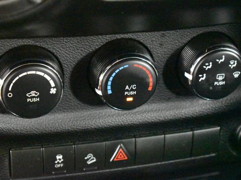 Used 2017 Jeep Wrangler Unlimited Sport w/ Quick Order Package 24S image 31