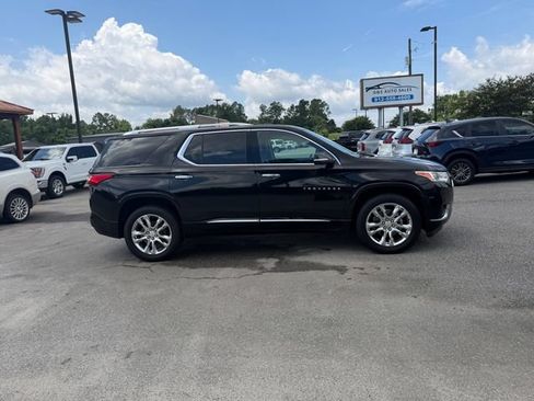 Used 2021 Chevrolet Traverse High Country w/ LPO, Floor Liner Package FWD image 4