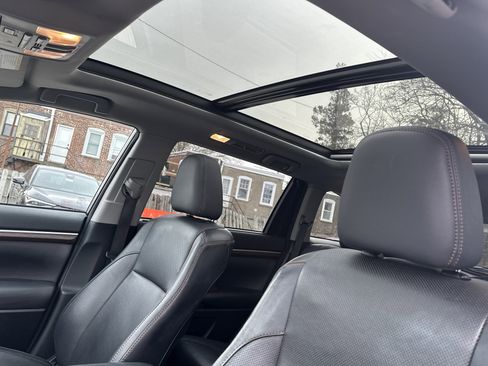 Used 2015 Toyota Highlander Limited image 9