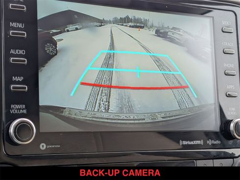 Used 2022 Toyota Highlander XLE image 7