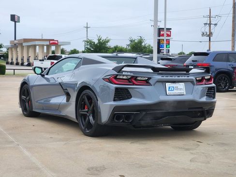 Used 2024 Chevrolet Corvette Stingray Preferred Conv w/ Z51 Performance Package RWD image 10