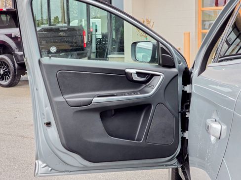 Used 2013 Volvo XC60 3.2 image 17