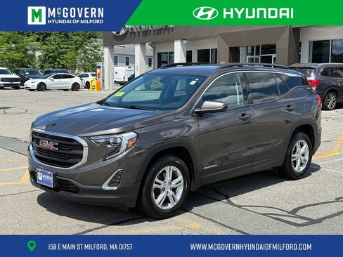 Used 2019 GMC Terrain SLE w/ Driver Convenience Package AWD/4WD image 1