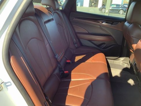 Used 2018 Buick LaCrosse Avenir w/ Driver Confidence Package #2 image 32