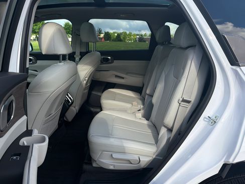 Used 2022 Kia Sorento EX w/ Panoramic Sunroof Package FWD image 26