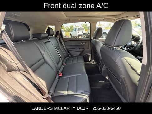 Used 2022 Nissan Rogue SL w/ SL Premium Package AWD/4WD image 14