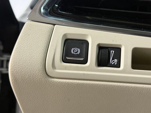 Used 2021 Cadillac XT6 Premium Luxury image 25