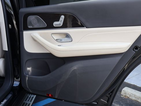 Certified 2020 Mercedes-Benz GLS 450 4MATIC image 25