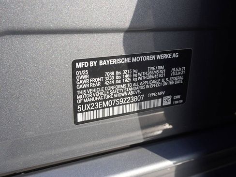 Used 2025 BMW X7 xDrive40i w/ Premium Package image 62