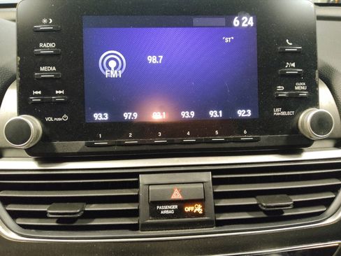 Used 2019 Honda Accord LX image 25