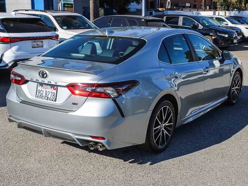 Used 2023 Toyota Camry SE image 9