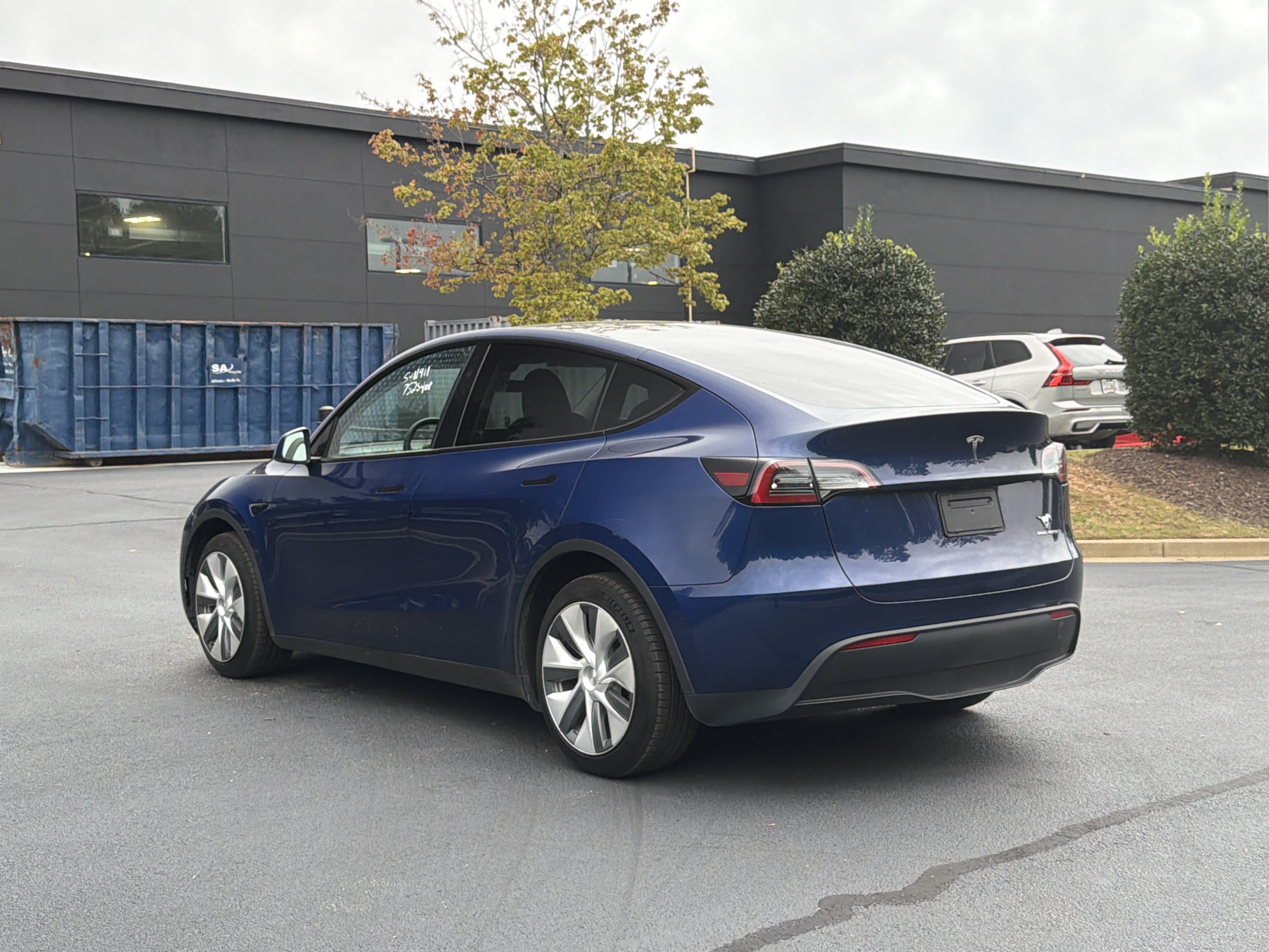 Used 2023 Tesla Model Y Long Range AWD/4WD image 13