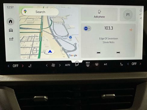 Used 2025 Ford Explorer Active image 26