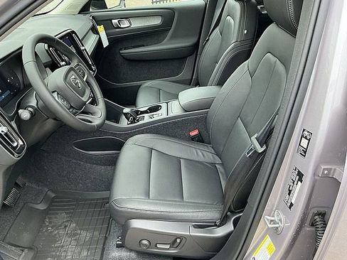 New 2026 Volvo XC40 B5 Core w/ Climate Package image 13