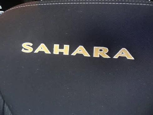 Used 2015 Jeep Wrangler Unlimited Sahara image 7