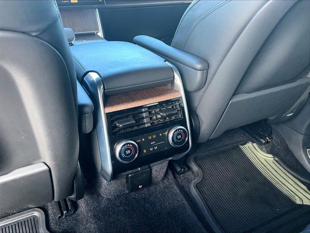 Used 2024 Land Rover Range Rover Long Wheelbase SE AWD/4WD image 23