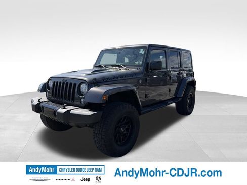 Used 2017 Jeep Wrangler Unlimited Sahara AWD/4WD image 3