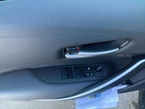 Used 2025 Toyota Corolla SE image 9