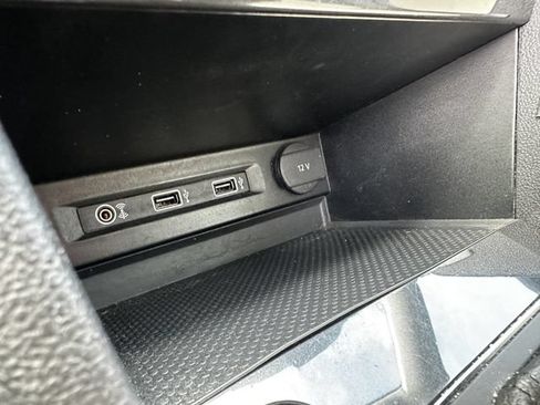 Used 2018 Volkswagen Tiguan SEL AWD/4WD image 24