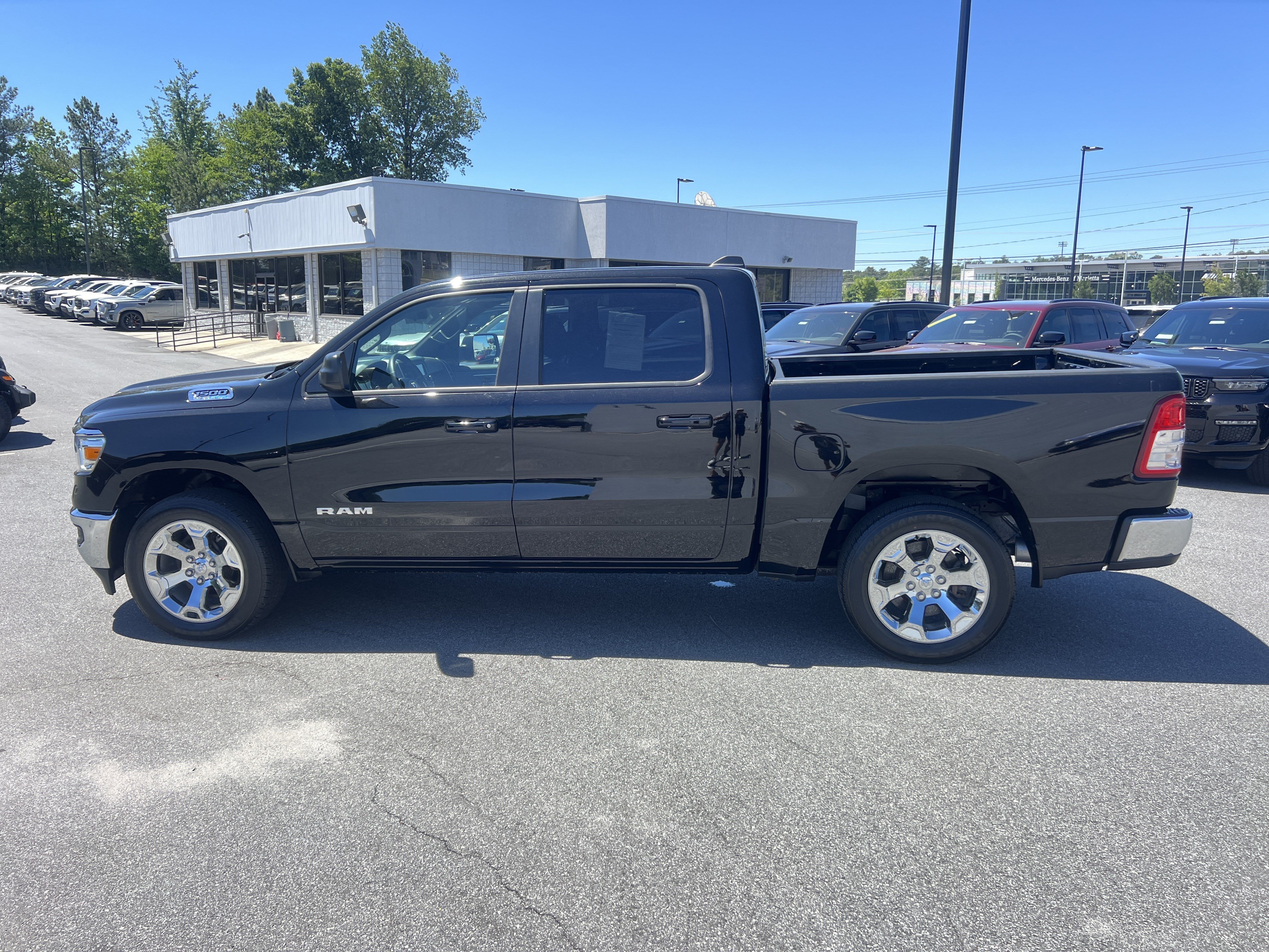 Used 2022 RAM 1500 Big Horn AWD/4WD image 4