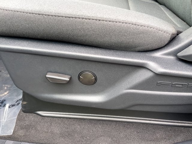 New 2026 Ford F250 XLT w/ XLT Premium Package AWD/4WD image 11
