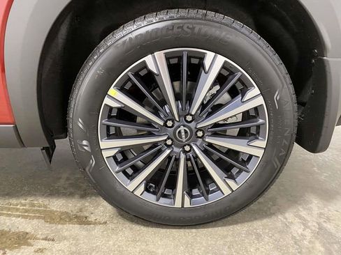 New 2026 Nissan Pathfinder Platinum image 7