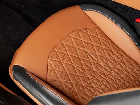 Used 2024 Aston Martin DB12 Coupe image 15