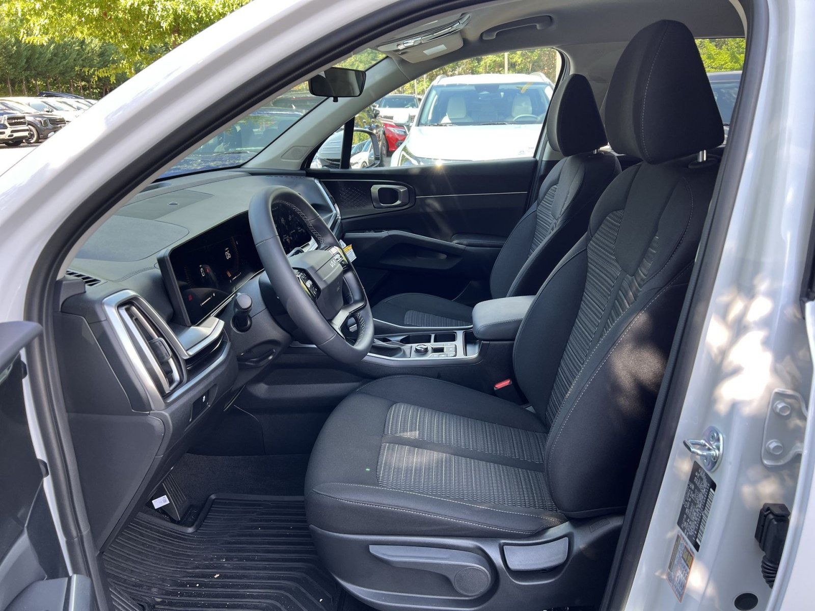 New 2026 Kia Sorento LX FWD image 18