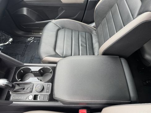 Certified 2023 Volkswagen Atlas SEL Premium image 14