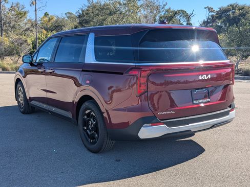 New 2026 Kia Carnival image 7