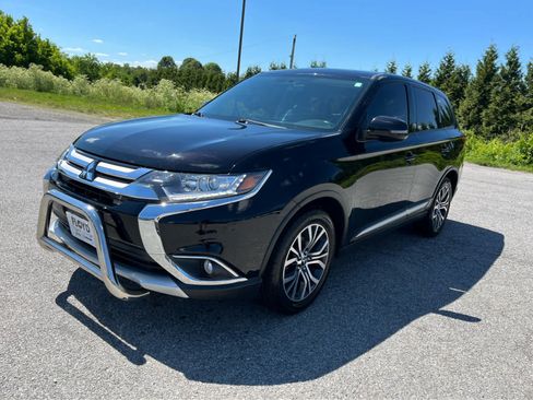 Used 2017 Mitsubishi Outlander SE AWD/4WD image 7