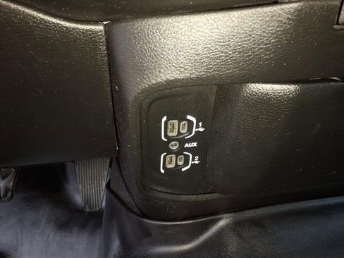 Used 2021 RAM 2500 Big Horn image 24