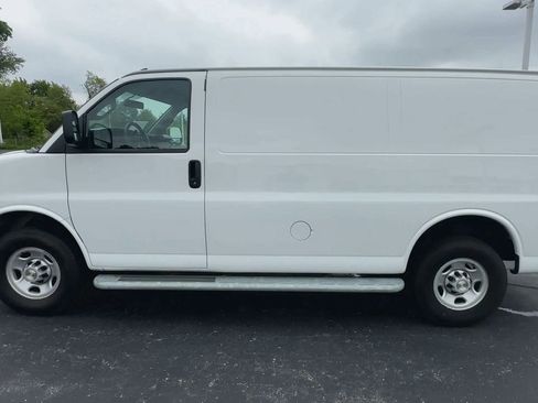 Used 2023 Chevrolet Express 2500 w/ Driver Convenience Package image 5