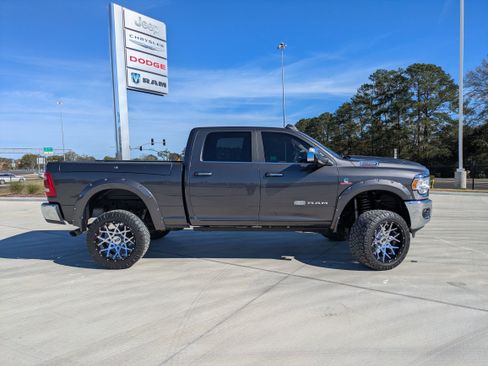 Used 2021 RAM 2500 Limited image 9