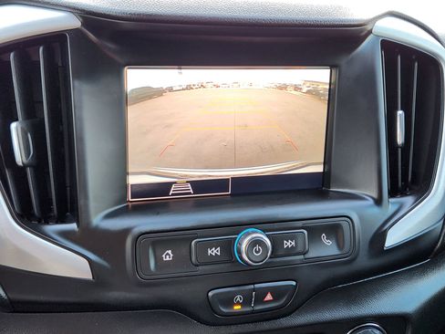 Used 2022 GMC Terrain SLE w/ Driver Convenience Package image 18