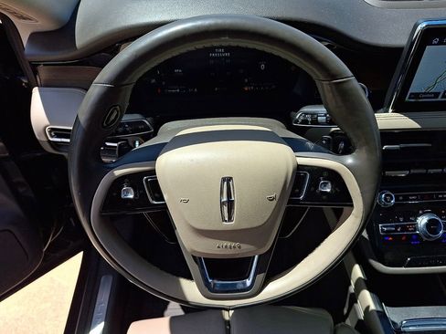 Used 2021 Lincoln Corsair Reserve w/ Equipment Group 201A image 20