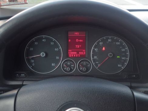 Used 2008 Volkswagen Eos 2.0T FWD image 8